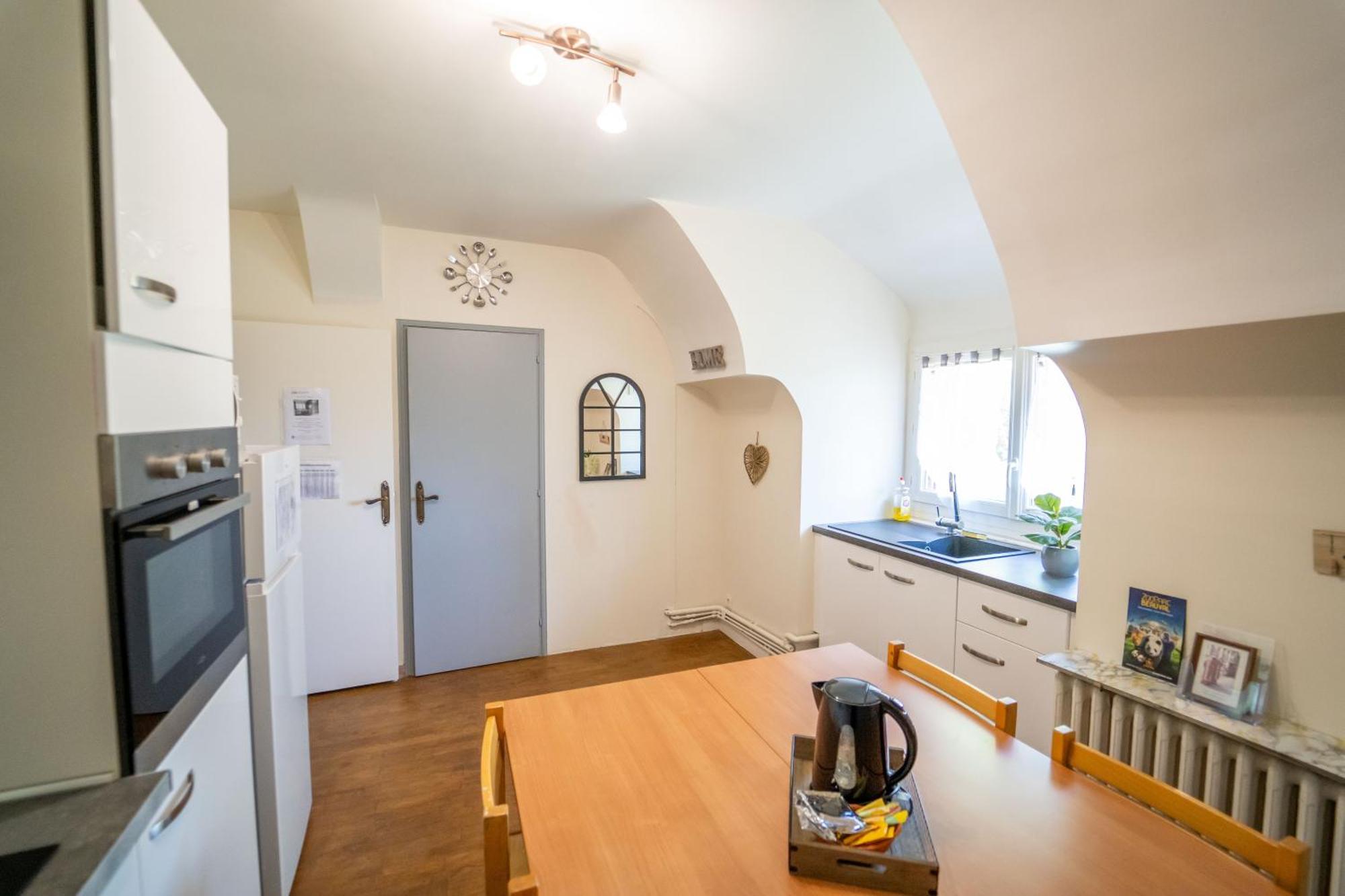 Appart 4 Chambres Parking Voitures Velos 10Min Blois Kültér fotó