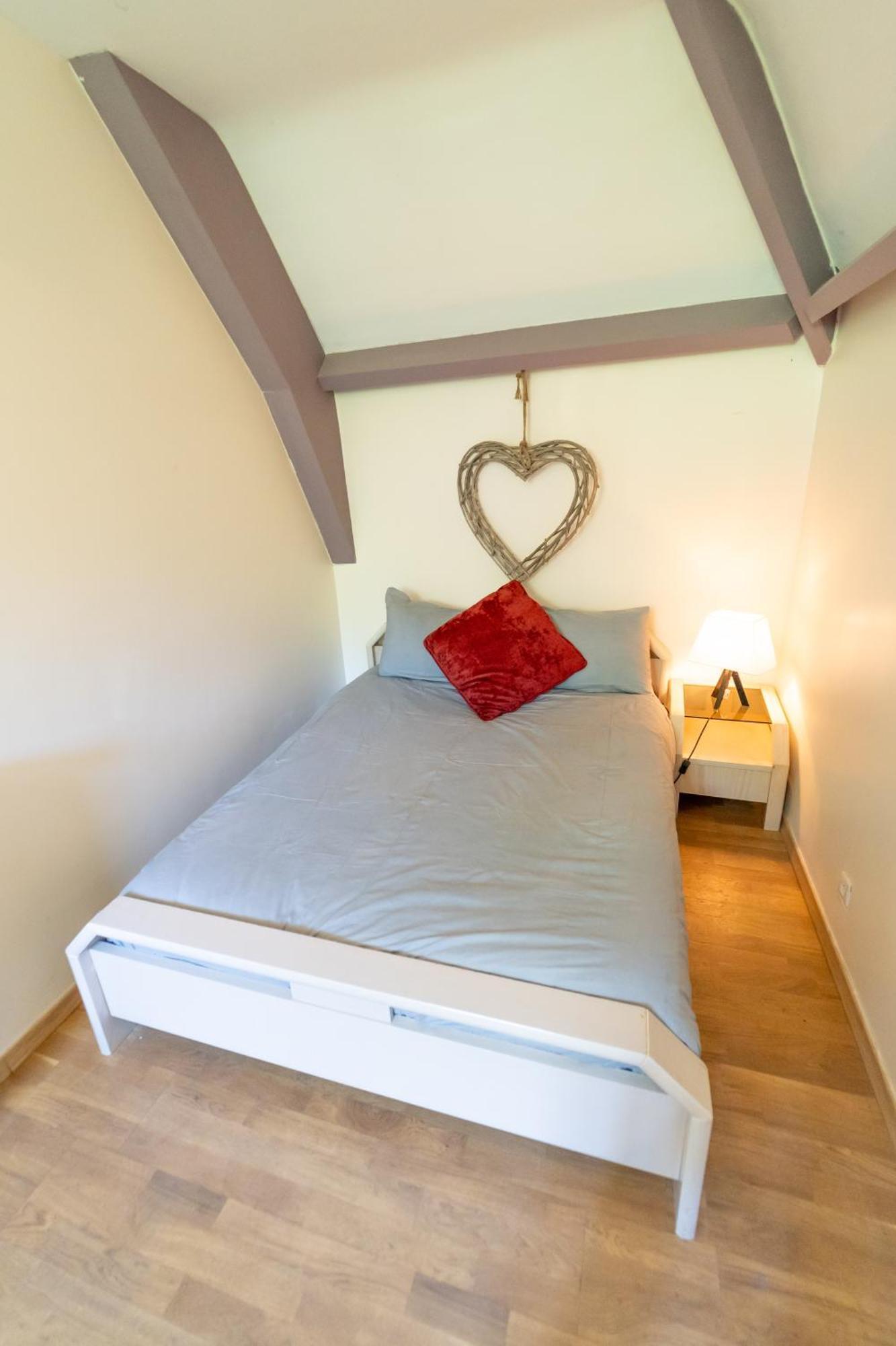 Appart 4 Chambres Parking Voitures Velos 10Min Blois Kültér fotó