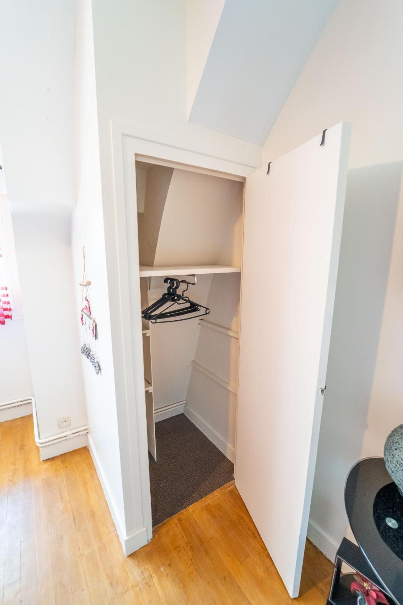 Appart 4 Chambres Parking Voitures Velos 10Min Blois Kültér fotó